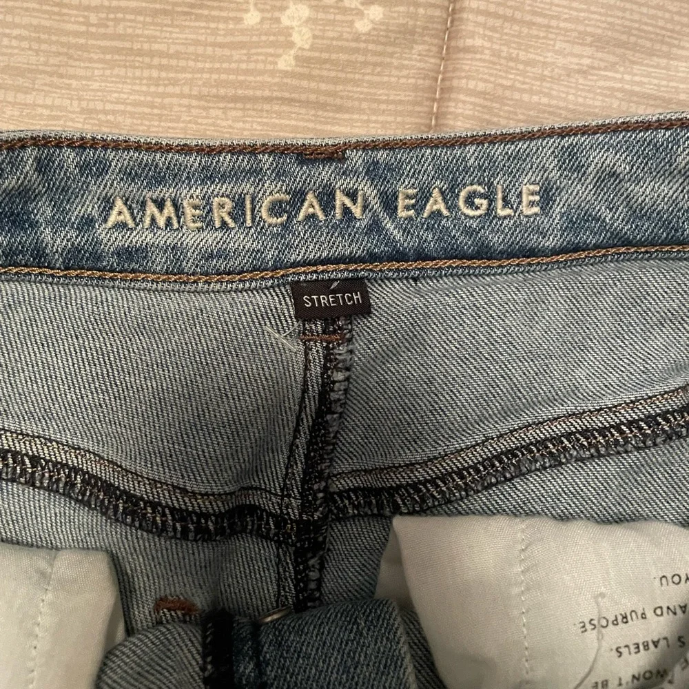 AE Ripped Mom Jean Stretch - Picture 9 of 11